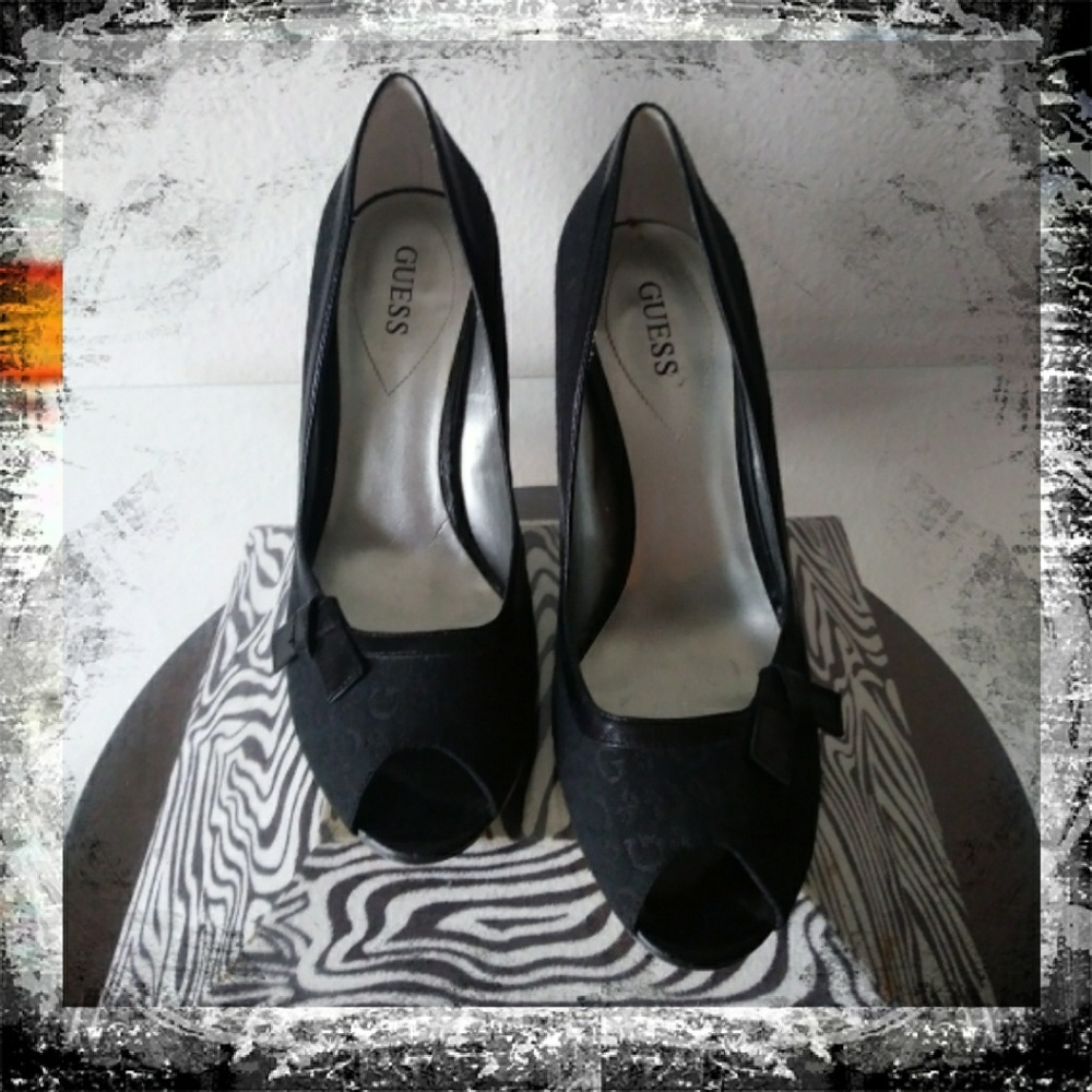 GUESS dress heels